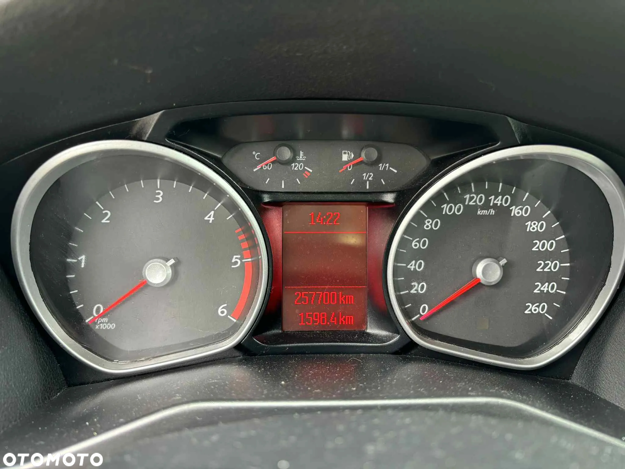 Ford Mondeo 1.8 TDCi Titanium - 24