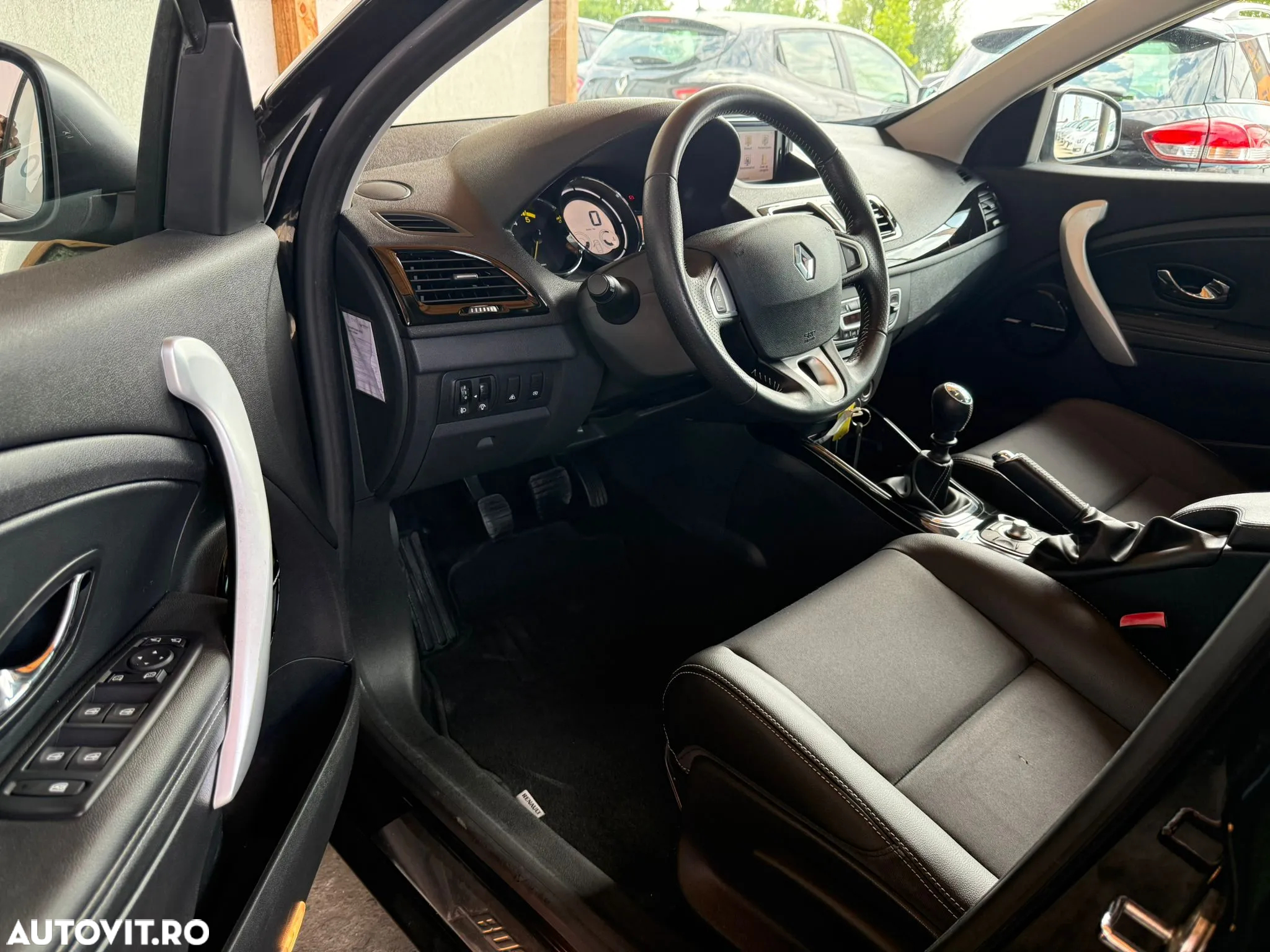 Renault Megane ENERGY dCi 110 Start & Stop Bose Edition - 4