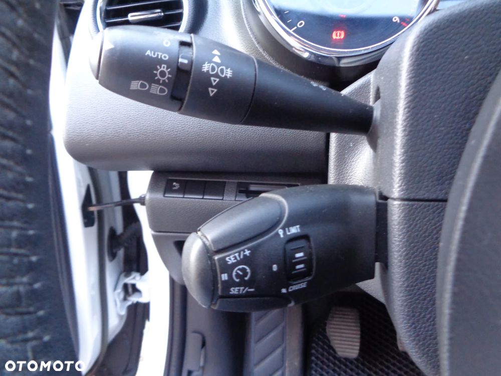 Peugeot 3008 HDi FAP 115 Active - 12
