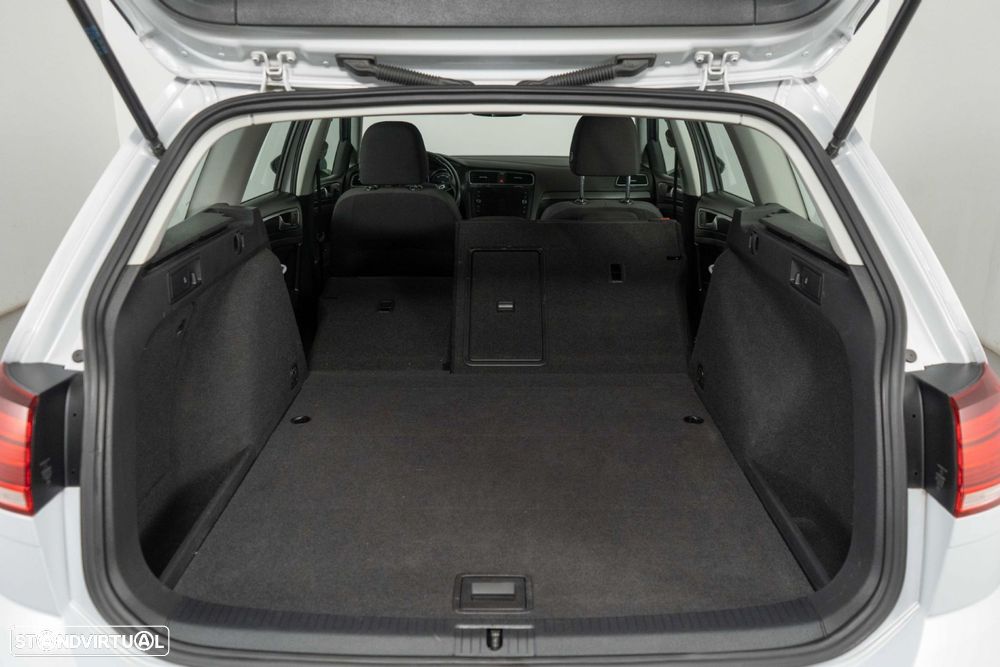 VW Golf Variant 1.6 TDi Confortline - 15