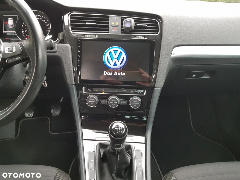 Volkswagen Golf - 19