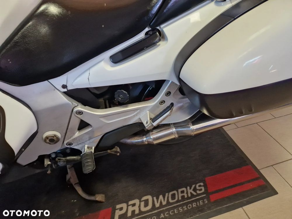 Honda ST - 16