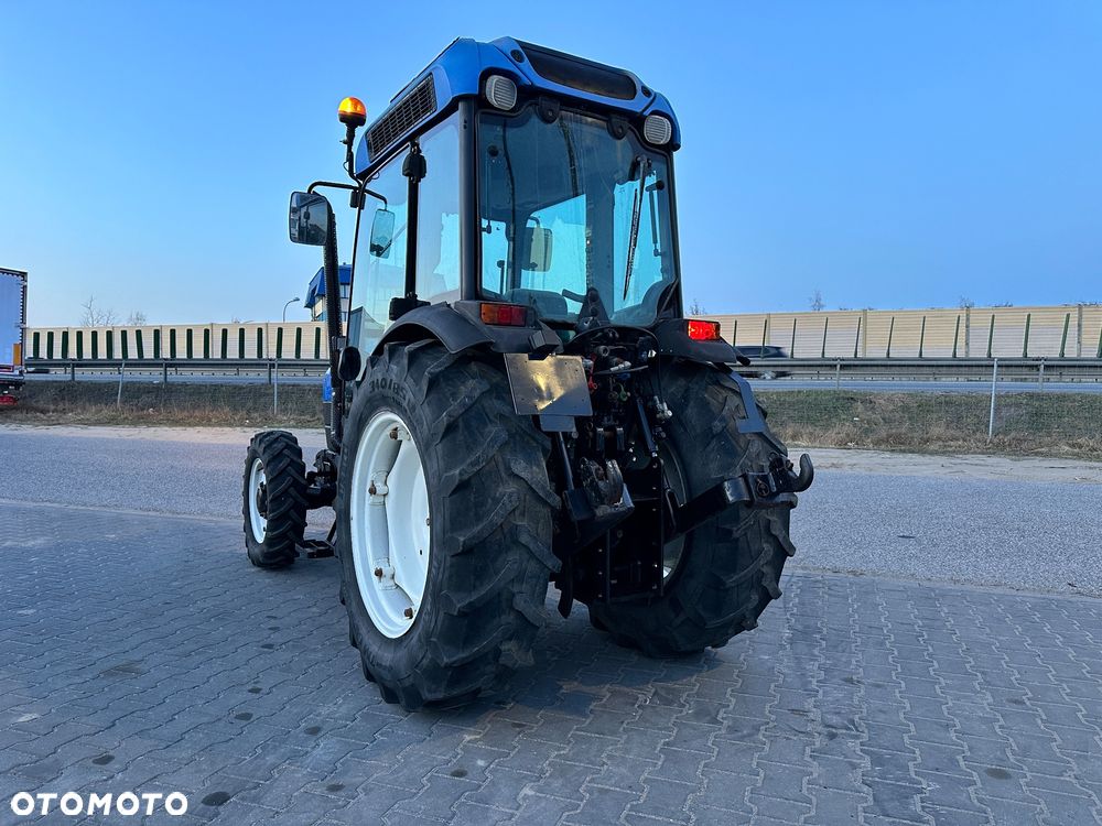 New Holland TN 75N TN75NA Pełzaki Mechaniczny SuperSteer™ 4X4 Sadowniczy - 7