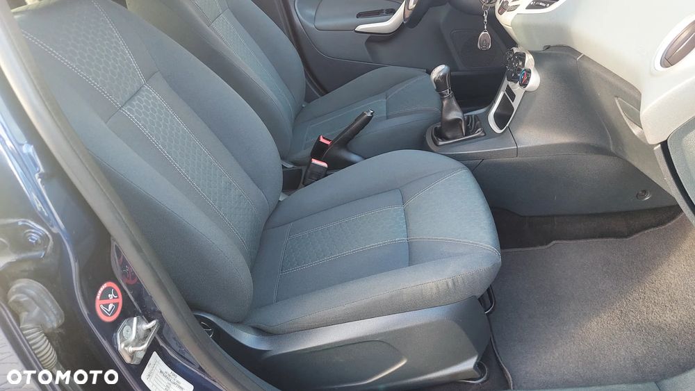 Ford Fiesta - 23