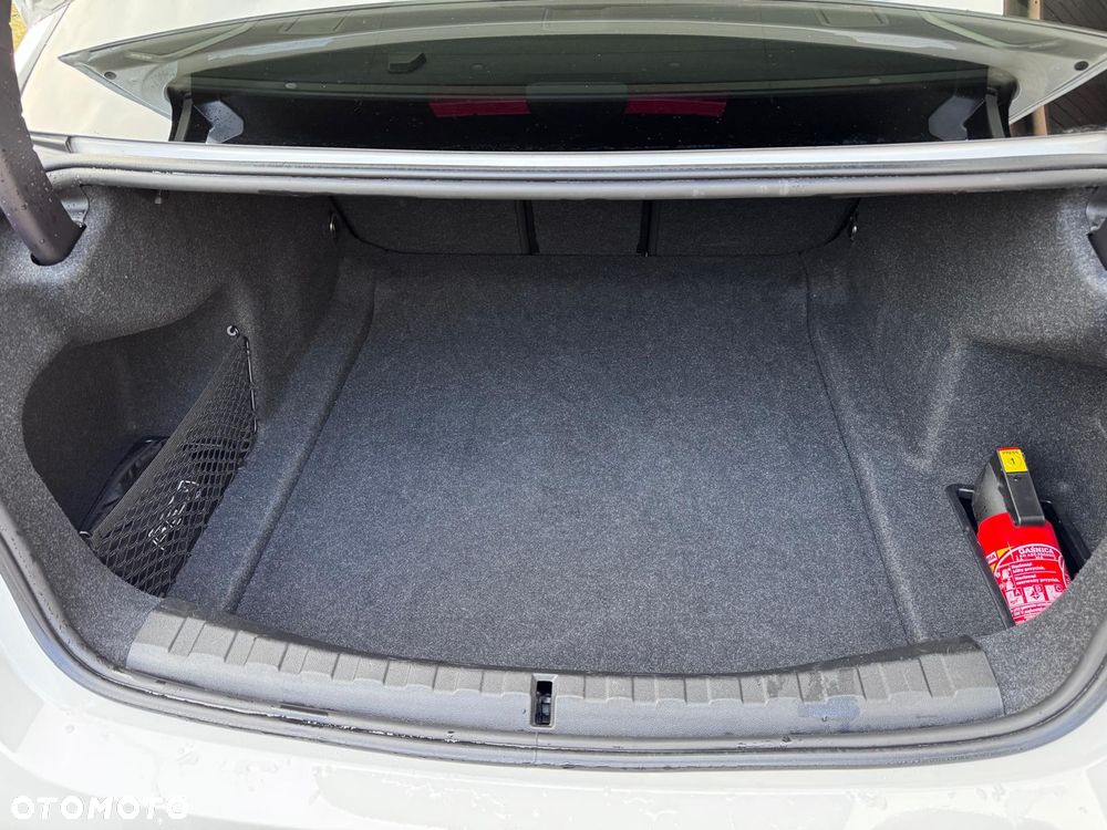 BMW Seria 3 320d xDrive M Sport Sport - 12