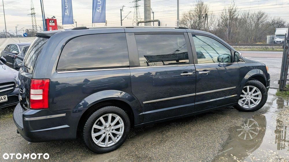 Chrysler Grand Voyager - 11