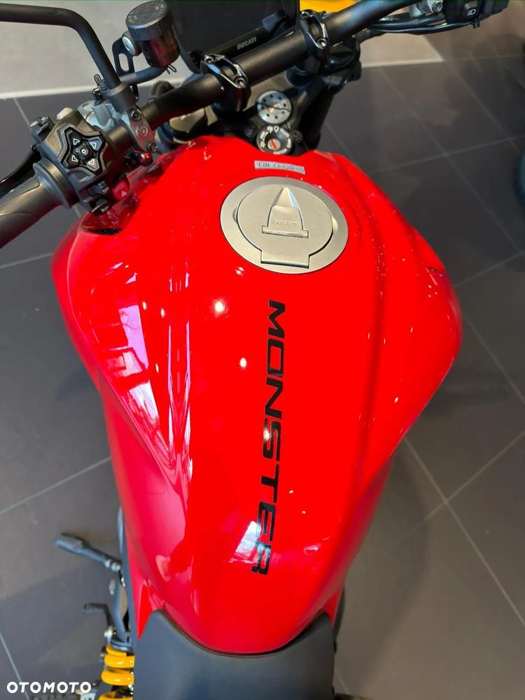 Ducati Monster - 11