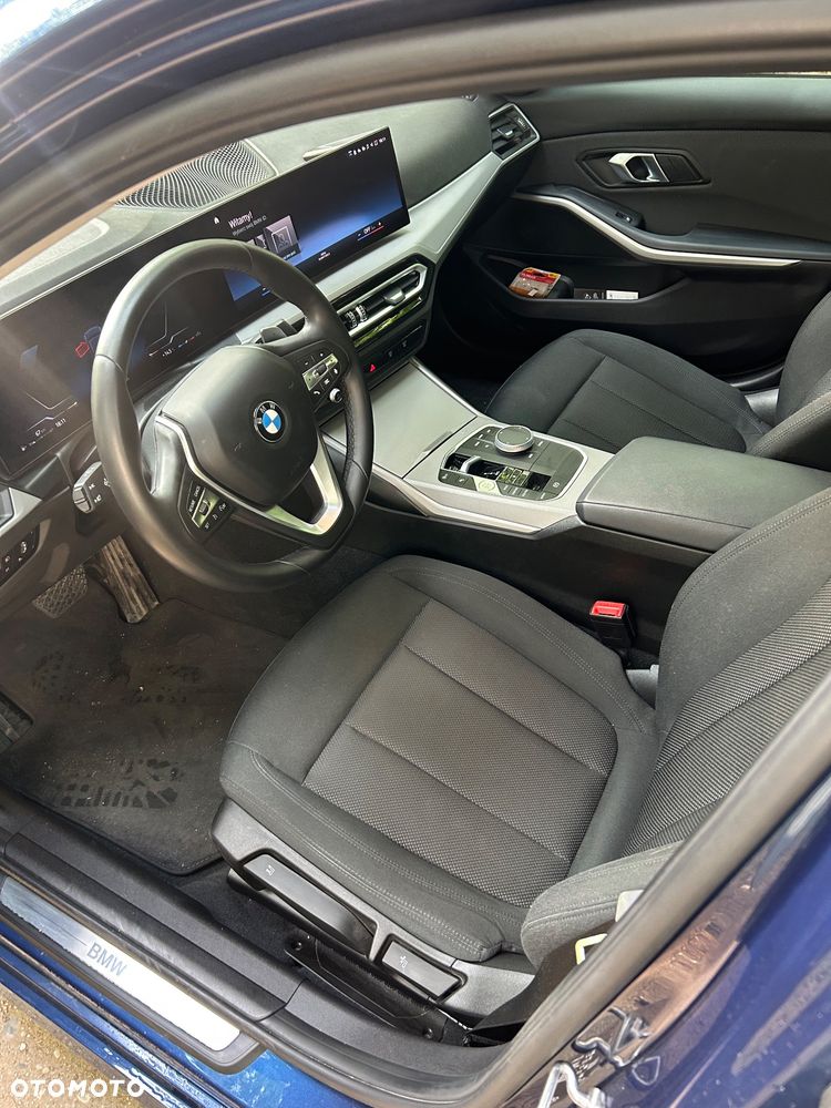 BMW Seria 3 318d mHEV - 5