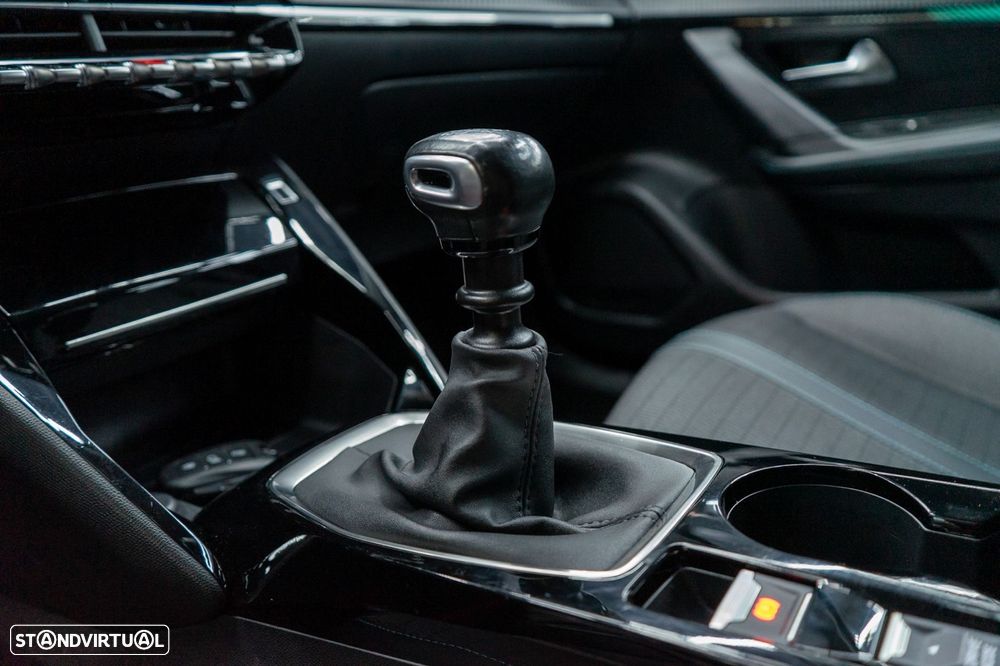 Peugeot 2008 BlueHDi 130 EAT8 Allure Pack - 30