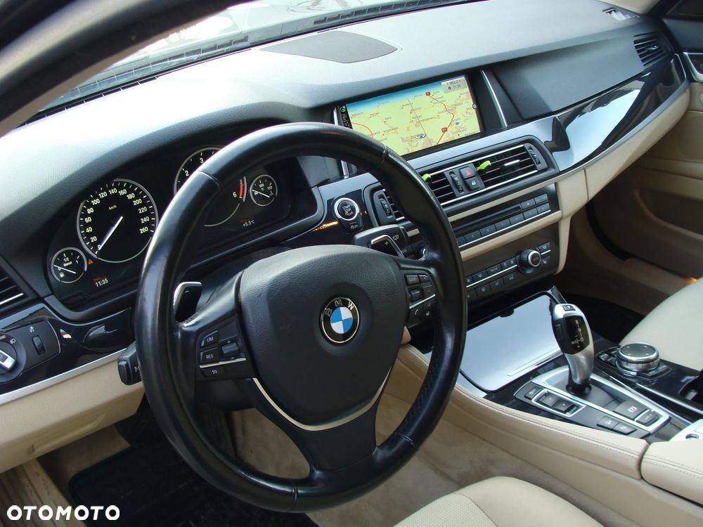 BMW Seria 5 520d xDrive - 18