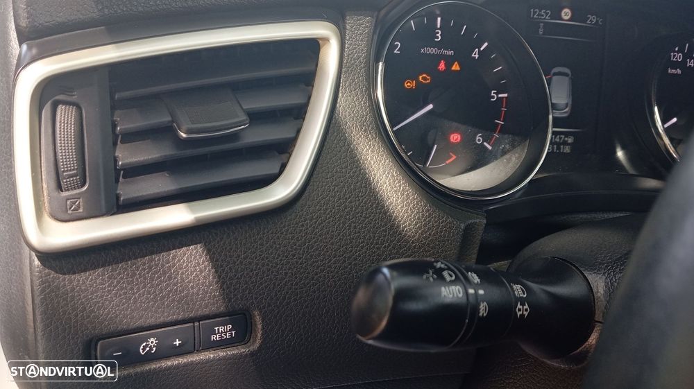 Nissan Qashqai 1.5 dCi 360 - 23