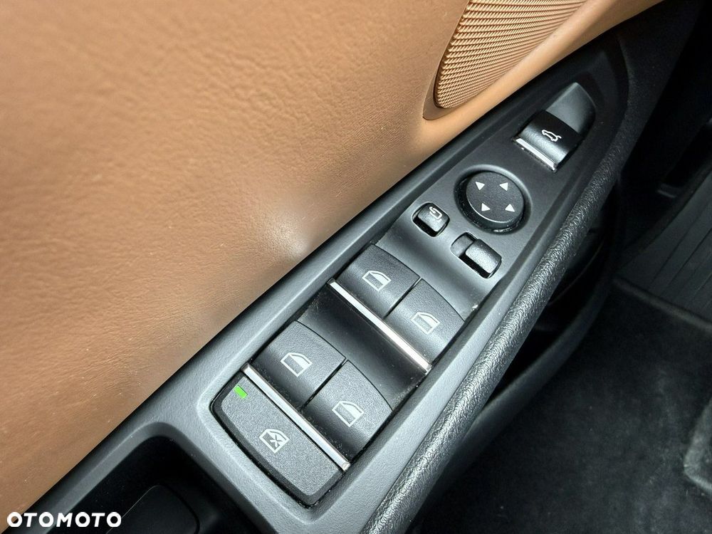 BMW X6 xDrive40d - 26