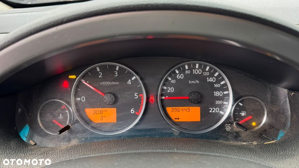 Nissan Pathfinder 2.5 DCi Elegance - 15