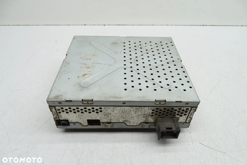 MERCEDES E W211 TUNER WZMACNIACZ 2118206889 - 2