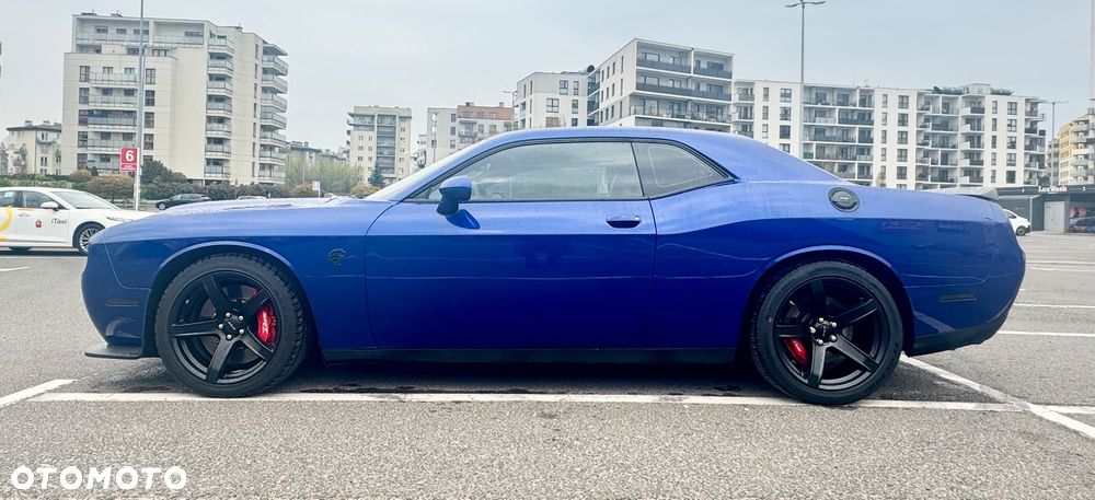 Dodge Challenger - 2