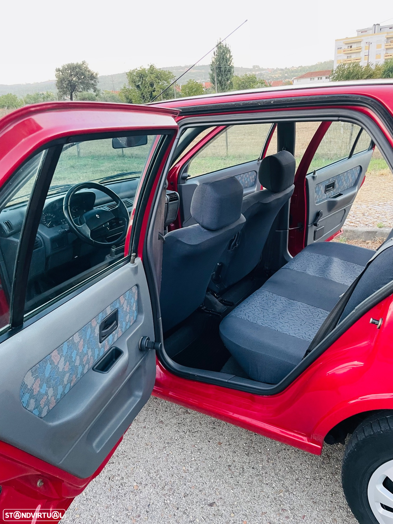 Renault Clio - 9