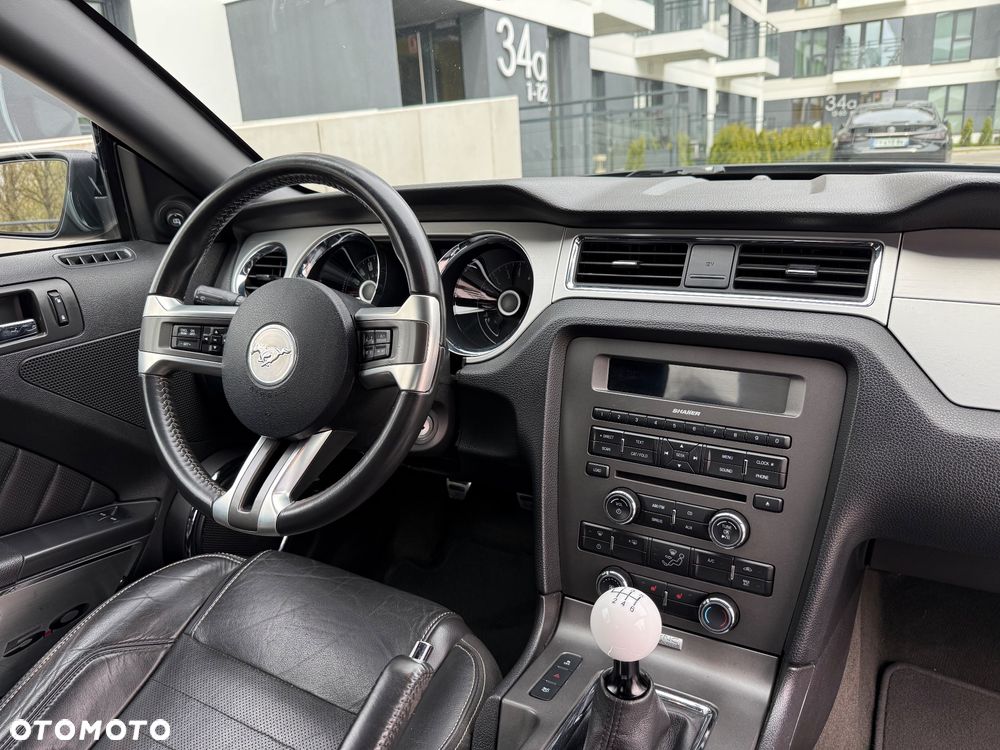 Ford Mustang 5.0 V8 GT - 16