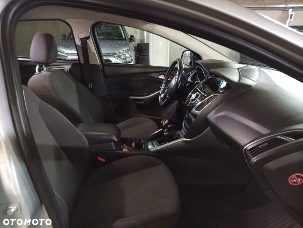 Ford Focus 1.6 TDCi DPF Titanium - 16