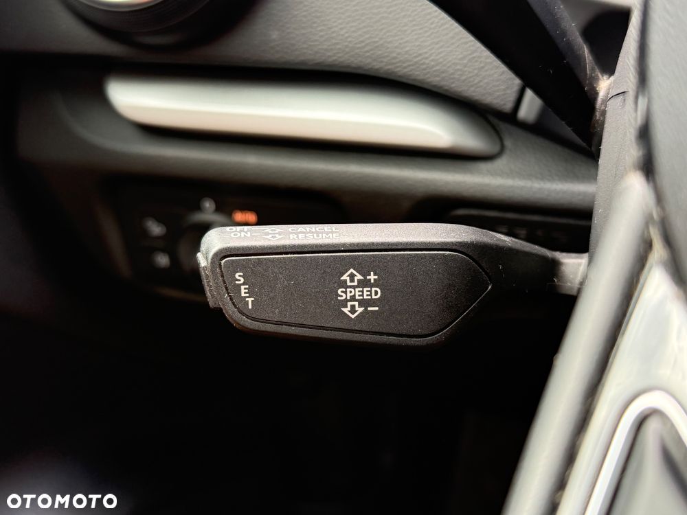 Audi A3 Sportback 30 TDI S tronic design - 33