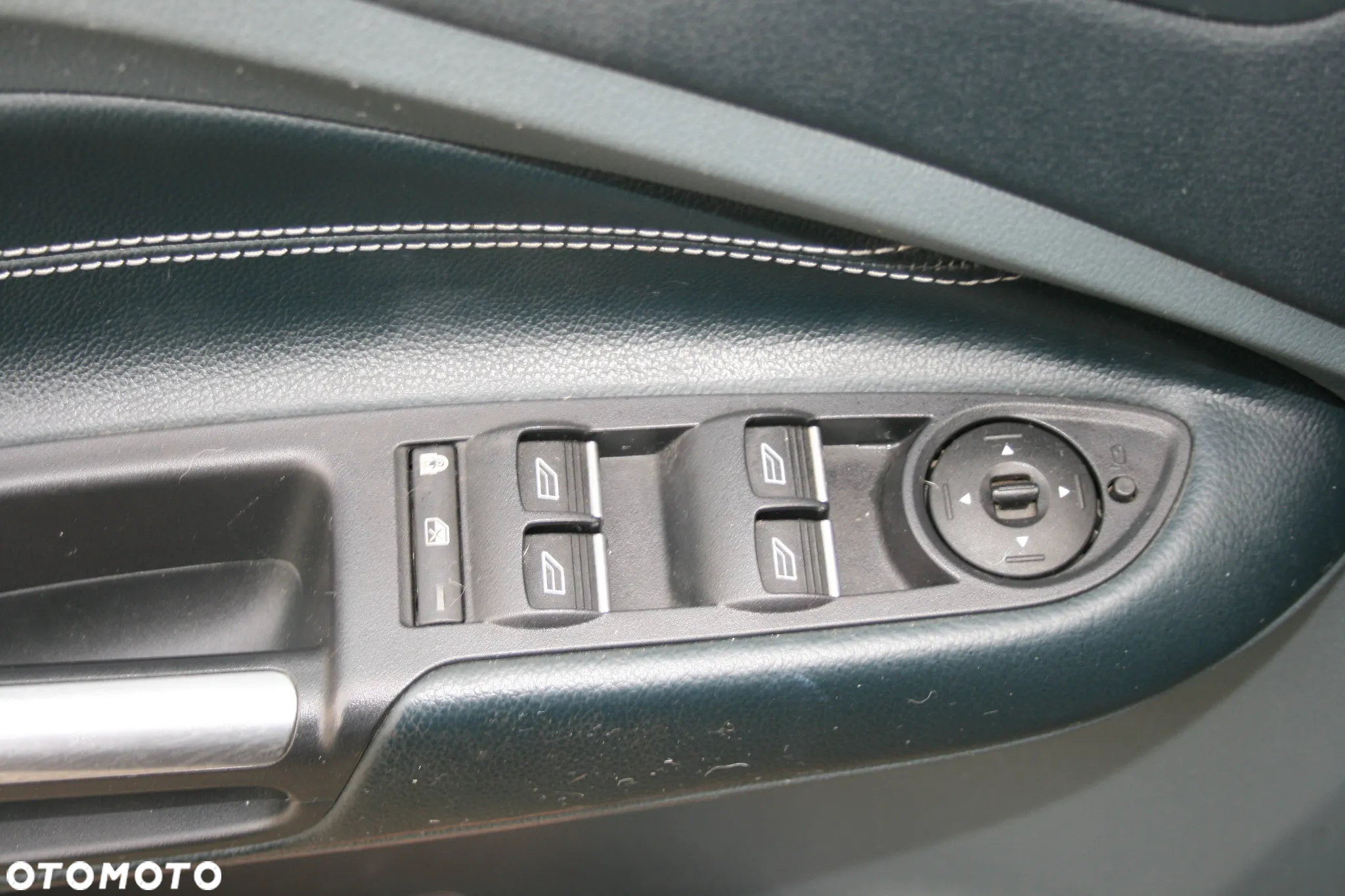 Ford C-MAX 1.6 TDCi Titanium - 25