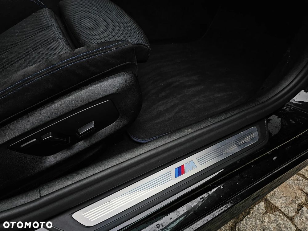 BMW Seria 5 520d M Sport - 22