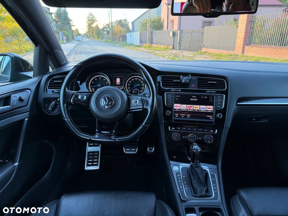 Volkswagen Golf - 11