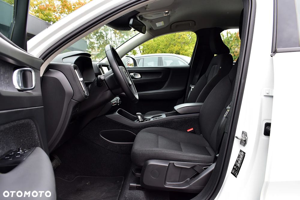 Volvo XC 40 T3 Momentum - 5
