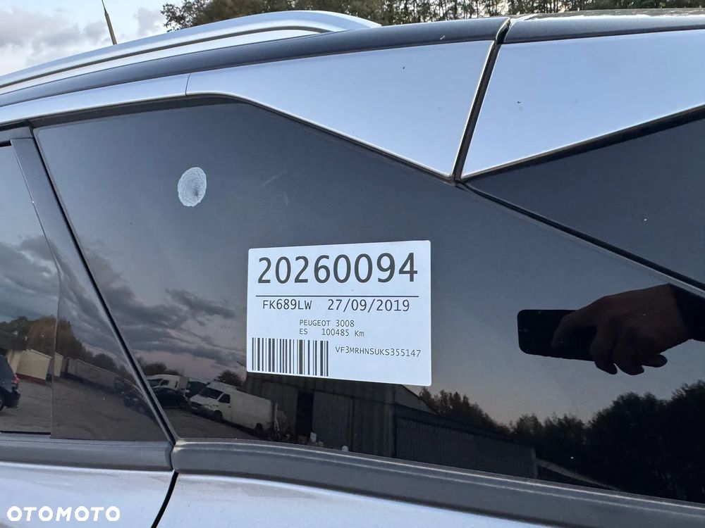 Peugeot 3008 PureTech 130 Stop & Start GPF EAT8 Roadtrip - 9