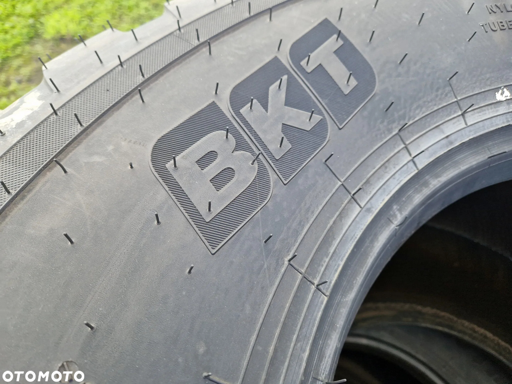 Opona BKT rozmiar 700/50 - 22,5 - 4