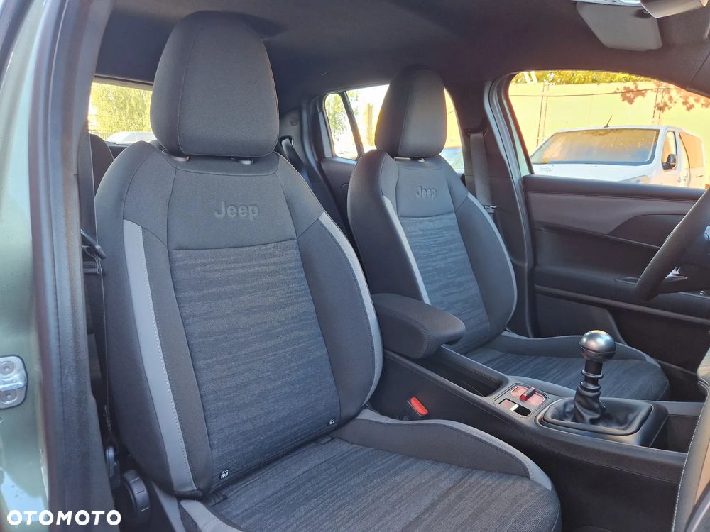 Jeep Avenger 1.2 T3 Longitude - 28