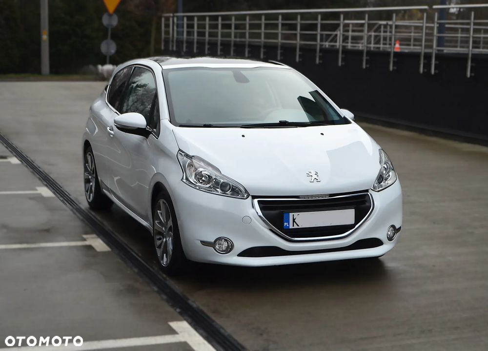 Peugeot 208 - 27