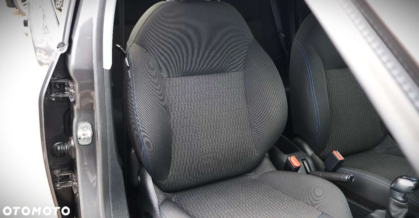 Peugeot 208 - 19