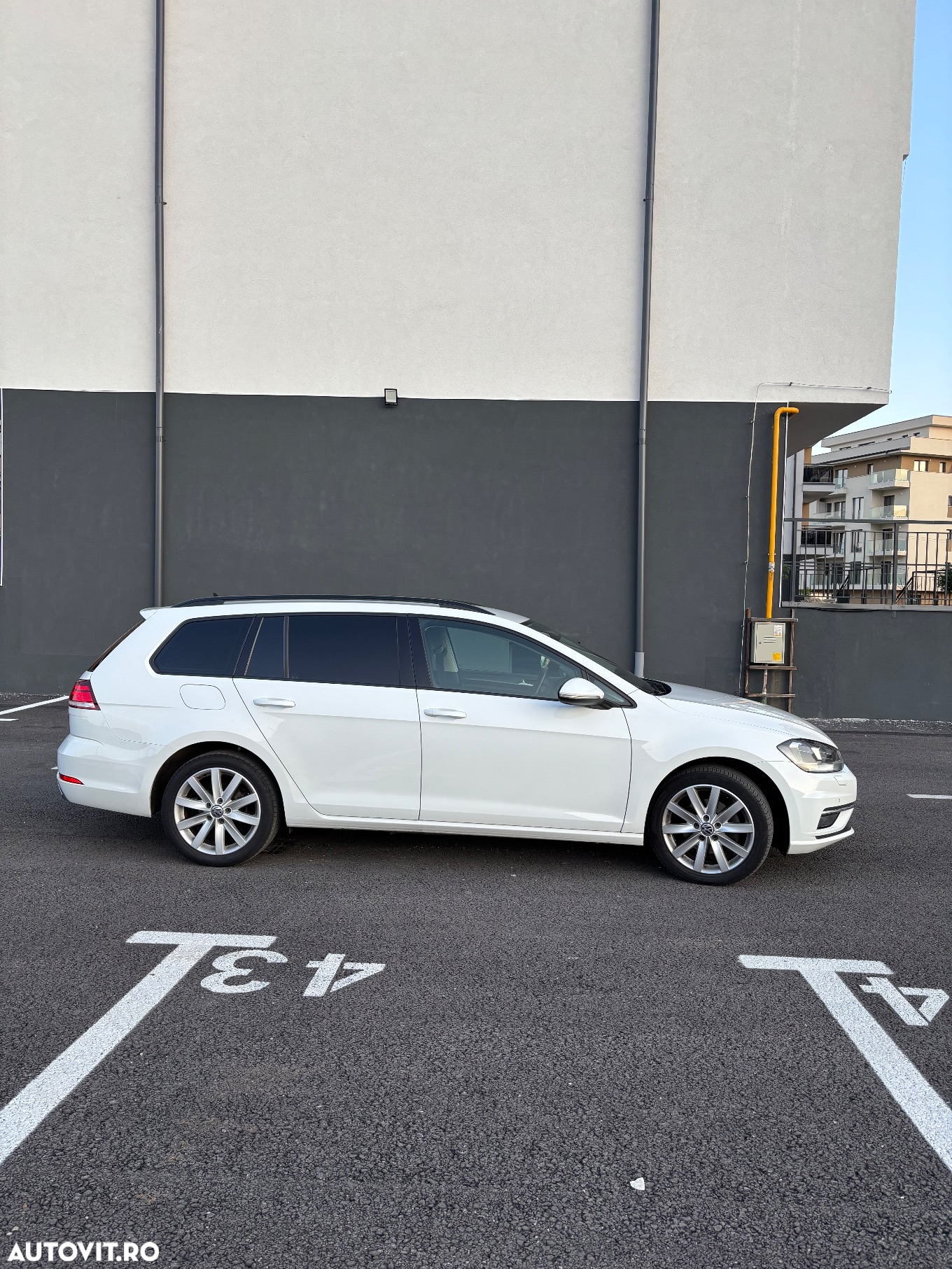 Volkswagen Golf 2.0 TDI DSG Highline - 9