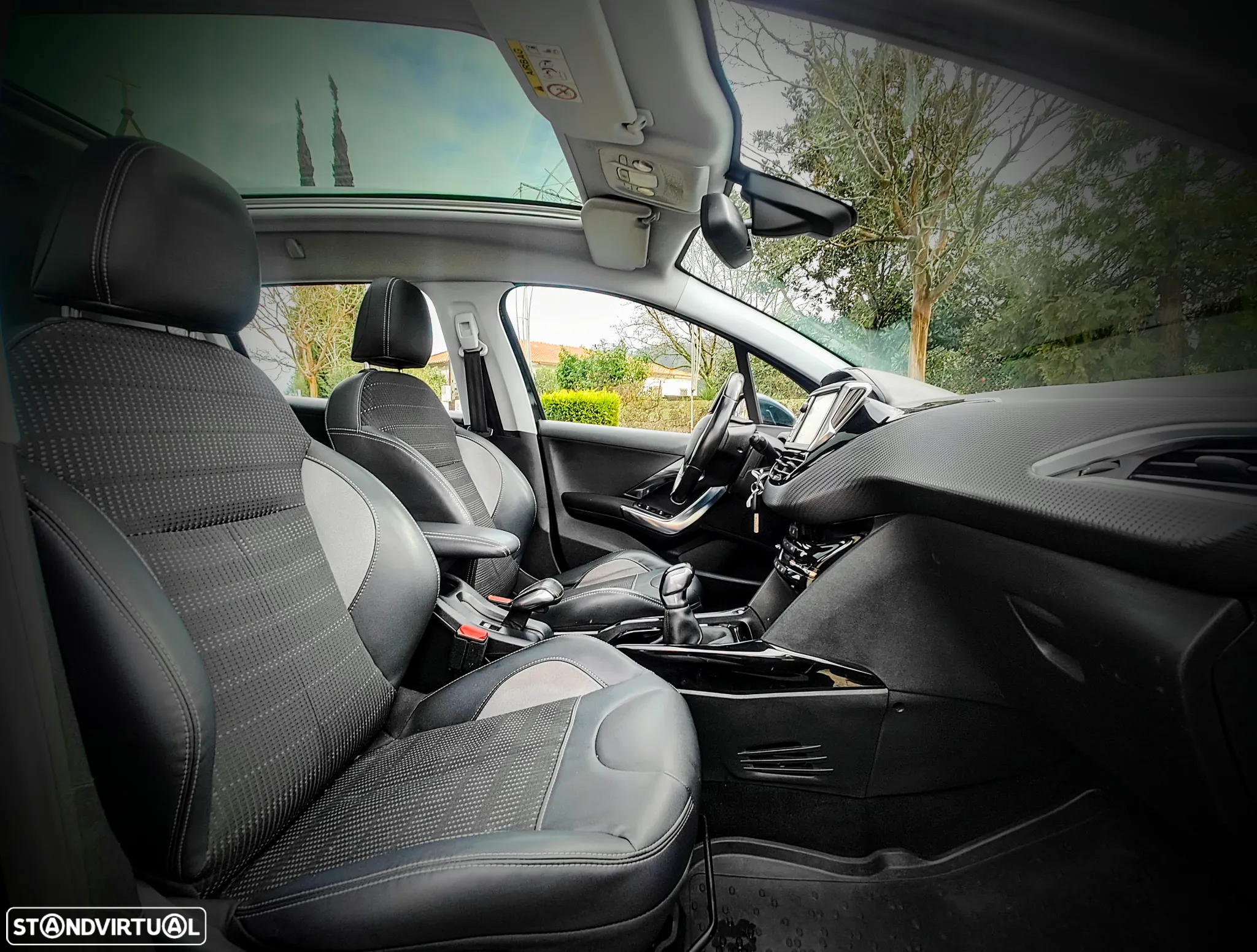 Peugeot 2008 PureTech 110 Stop&Start Signature - 7