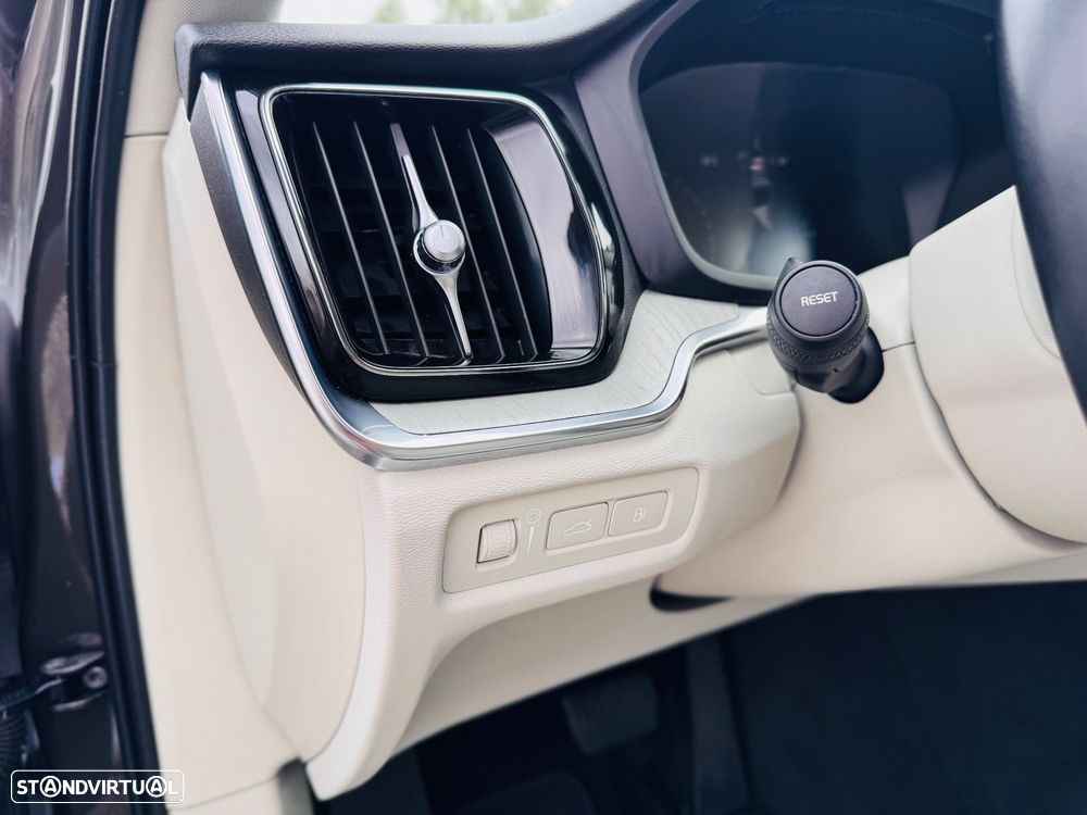 Volvo V60 2.0 T6 AWD TE Inscription Expression - 20