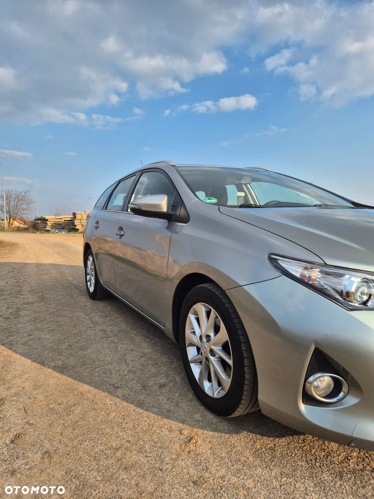 Toyota Auris 2.0 D-4D Executive - 12