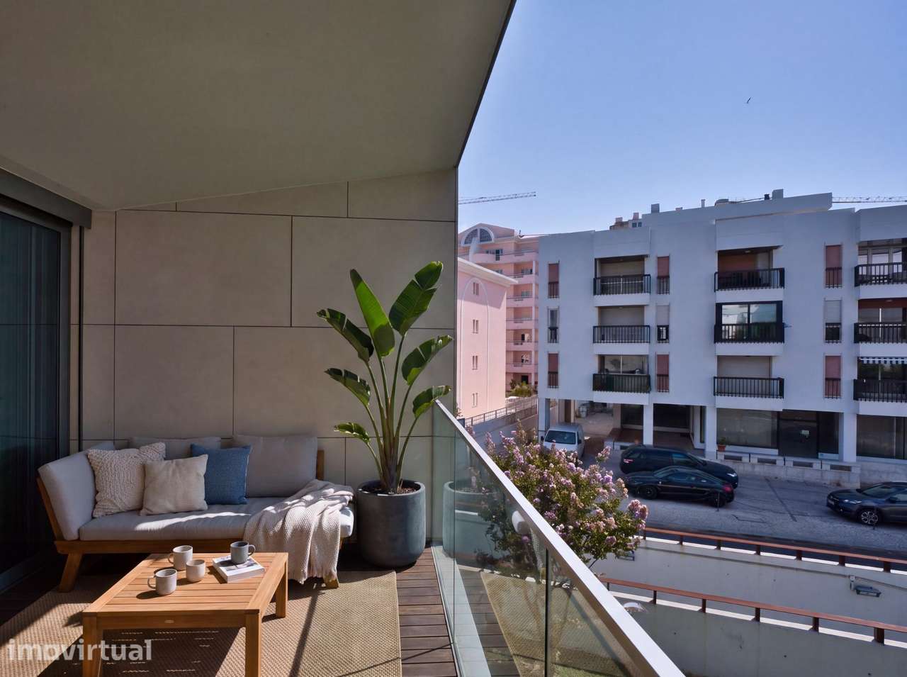 Apartamento T1 com duas varandas, estacionamento e arrecadação,... - Grande imagem: 5/26