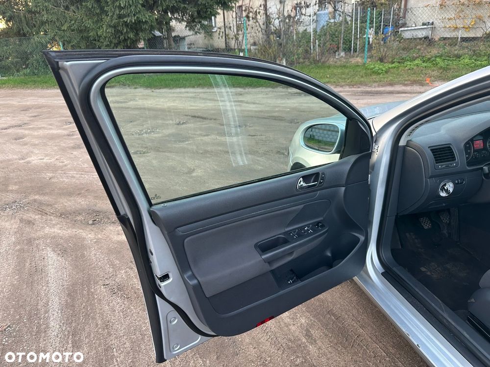 Volkswagen Golf 1.4 Comfortline - 14