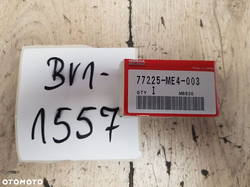 Zamek siedzenia klucz Honda CB550SC CBR900RR VF1000F 77225-ME4-003 - 1