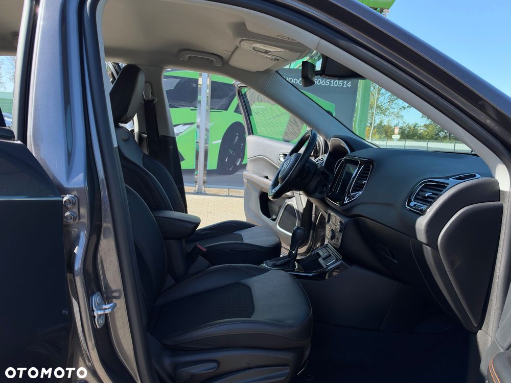 Jeep Compass - 31