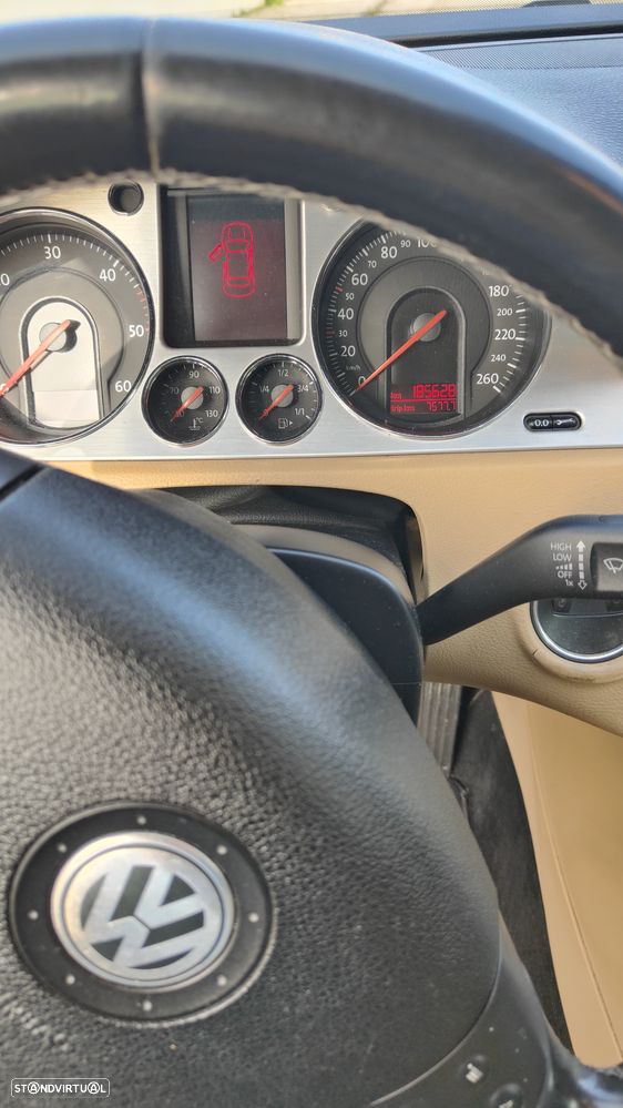 VW Passat 2.0 TDI 4Motion Individual - 6