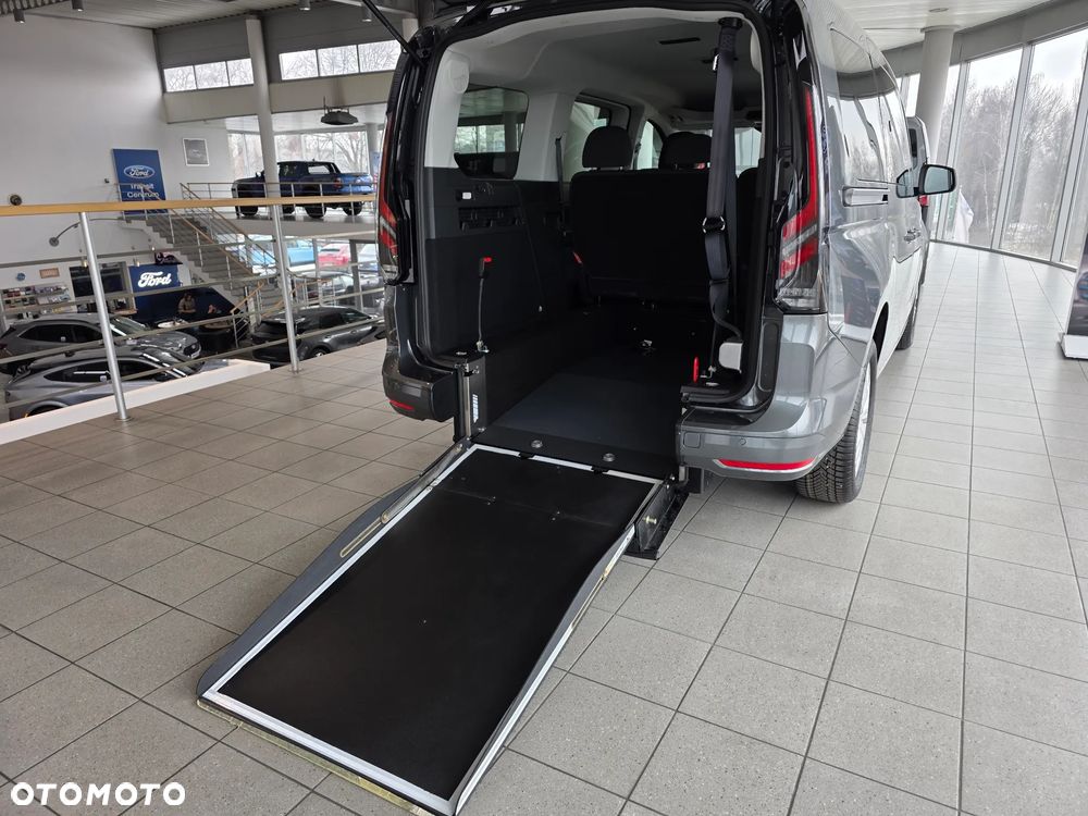 Ford Tourneo Connect Grand - 1
