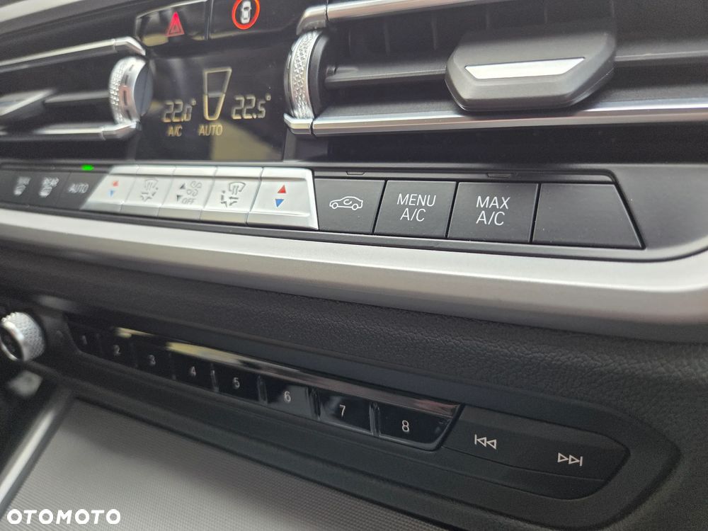 BMW Seria 3 320d xDrive Advantage - 31