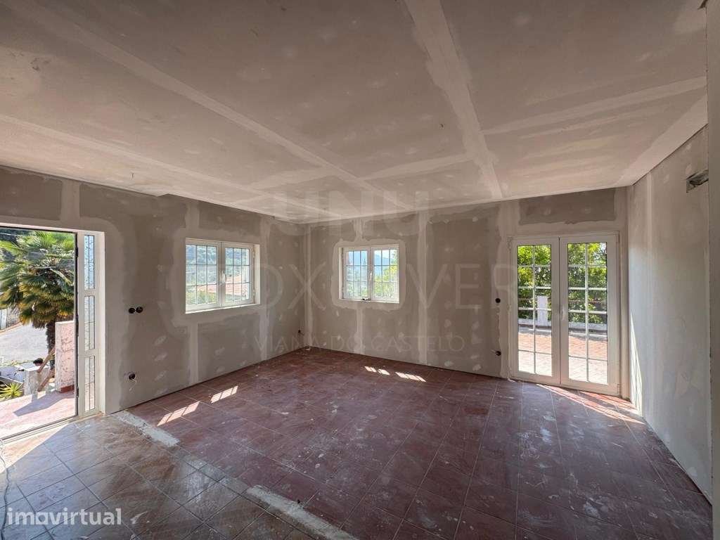 Moradia T2 Renovada com Terreno em Deocriste - Grande imagem: 2/10