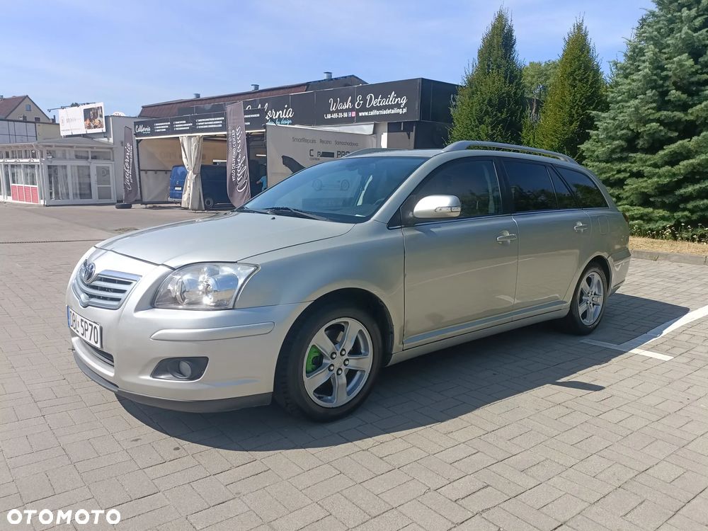 Toyota Avensis - 13