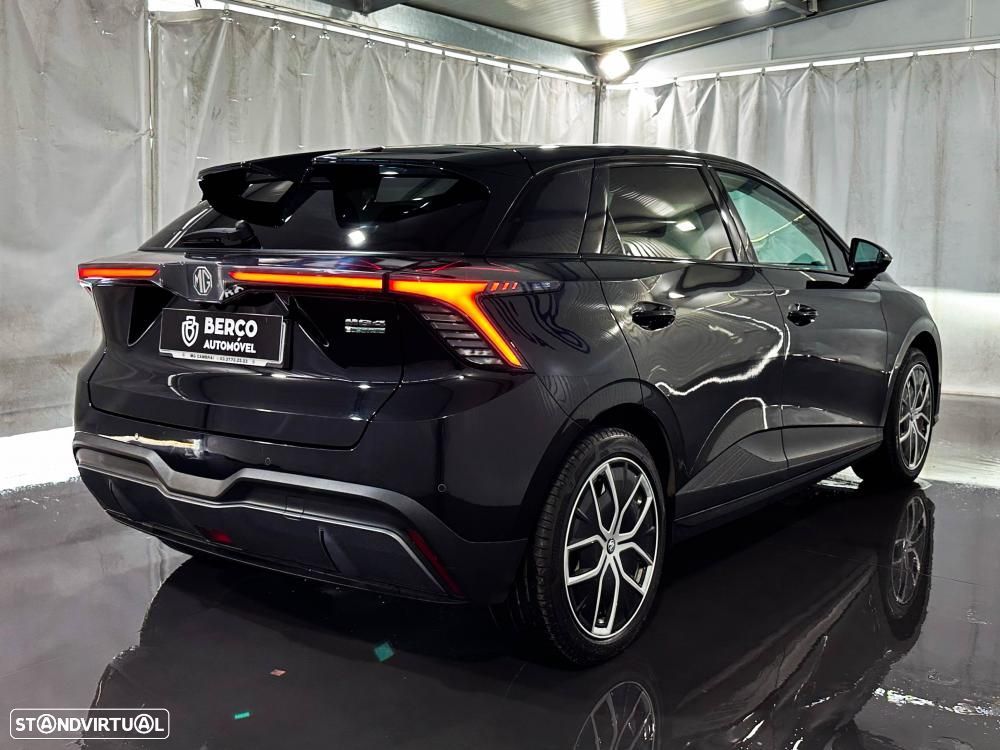MG MG4 64 kWh Luxury - 5