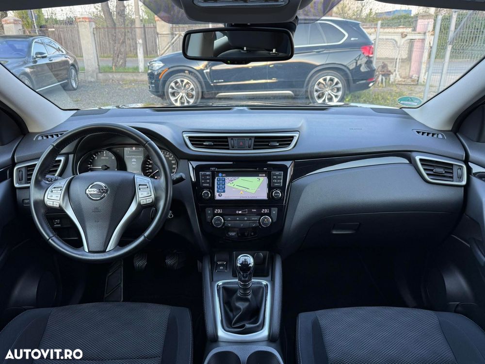 Nissan Qashqai 1.6 DCI N-Connecta - 12