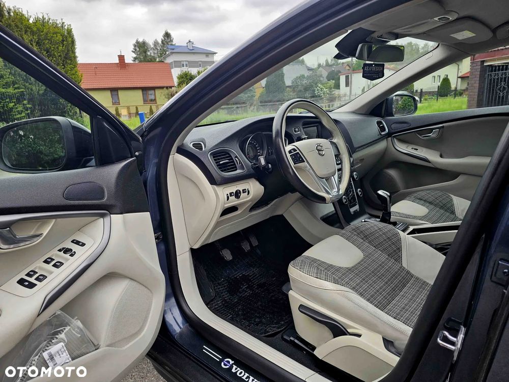 Volvo V40 Cross Country D2 Pro - 17
