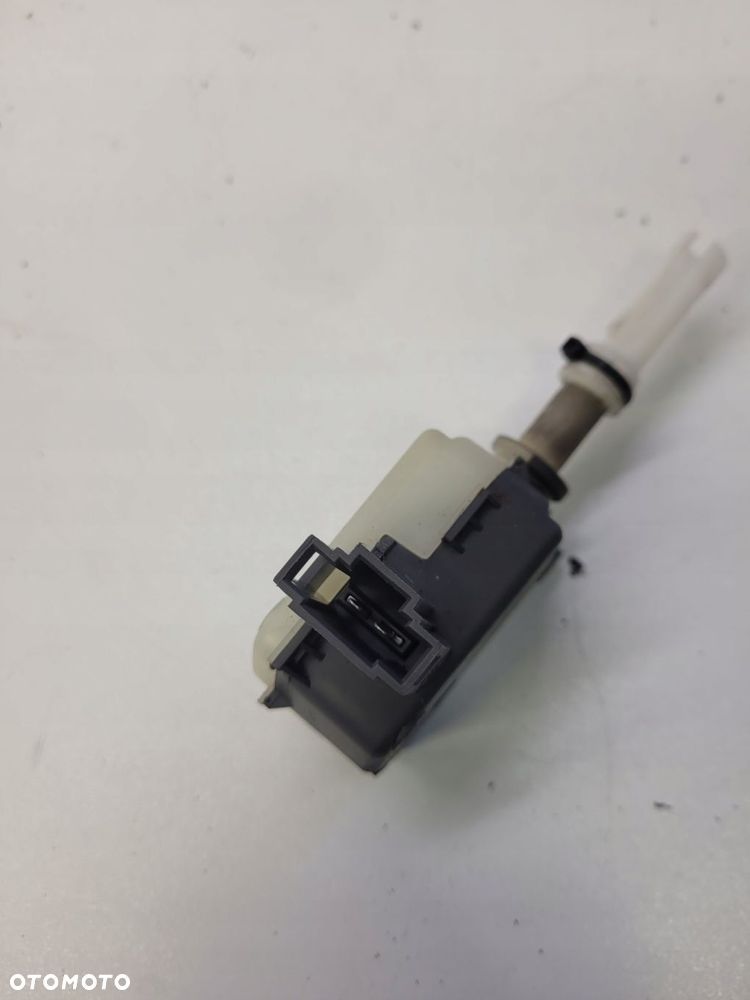 SIŁOWNIK KLAPY TYŁ AUDI A3 A4 A6 4B9962115B - 3