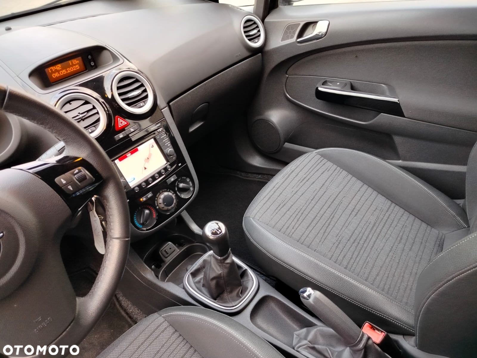 Opel Corsa 1.4 16V Color Edition - 15